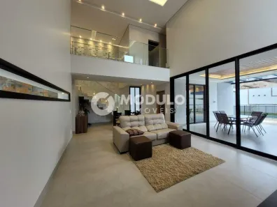 Casa de Condomínio com 3 Quartos à venda, 260m² no Shopping Park, Uberlândia