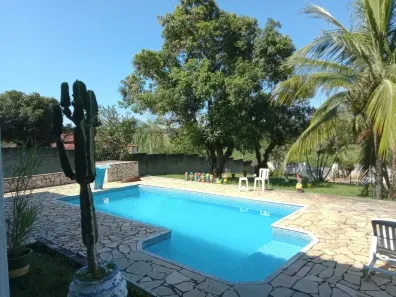 Fazenda/Sítio com 4 Quartos à venda, 2000m² no Chácara Ipês, Caçapava
