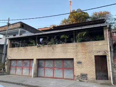 Sobrado com 3 Quartos à venda, 200m² no Rio do Ouro, São Gonçalo