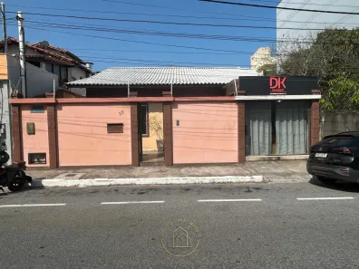 Casa com 3 Quartos para alugar, 180m² no Cavaleiros, Macaé