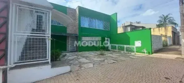 Prédio Comercial para alugar, 990m² no Daniel Fonseca, Uberlândia