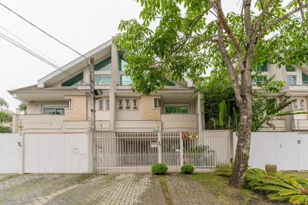 Casa com 4 Quartos à venda, 218m² no Hugo Lange, Curitiba