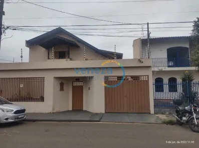 Casa com 4 Quartos à venda, 247m² no Jardim Sérgio Antônio, Londrina