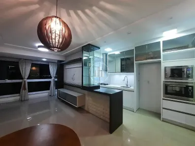 Apartamento com 2 Quartos à venda, 66m² no Coqueiros, Florianópolis