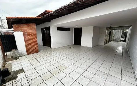 Casa com 3 Quartos à venda, 185m² no Lagoa Nova, Natal
