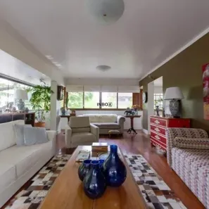 Apartamento com 3 Quartos para alugar, 159m² no Mont Serrat, Porto Alegre