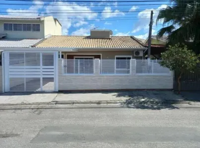 Casa com 2 Quartos à venda, 90m² no Madri, Palhoça