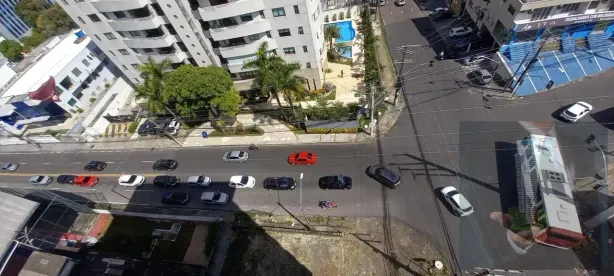 Prédio Comercial para alugar, 1000m² no Adrianópolis, Manaus