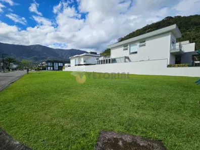 Lote/Terreno à venda, 408m² no Jardim Santa Rosa, Caraguatatuba