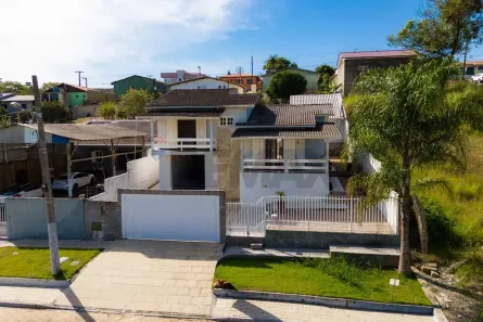 Casa com 3 Quartos à venda, 292m² no Santo Antônio, Criciúma