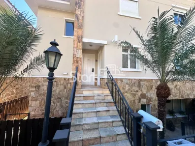 Casa de Condomínio com 3 Quartos para alugar, 152m² no Jardim Madalena, Campinas
