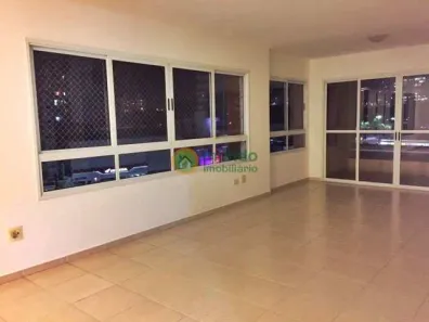 Apartamento com 4 Quartos à venda, 200m² no Centro, Taubaté
