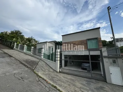 Casa com 4 Quartos à venda, 385m² no Centro I, Brusque