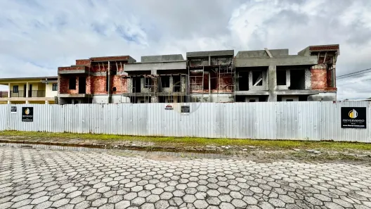 Sobrado com 3 Quartos à venda, 107m² no Guaratuba, Guaratuba