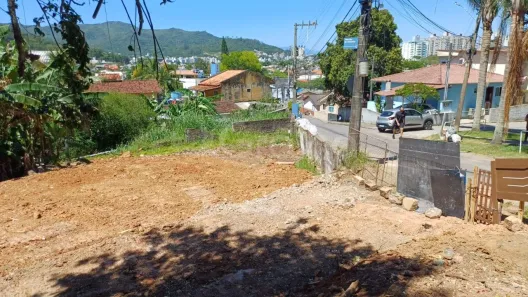 Lote/Terreno à venda, 1485m² no Itacorubi, Florianópolis