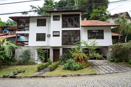 Casa com 4 Quartos à venda, 270m² no Badu, Niterói