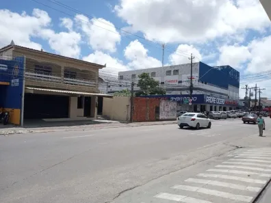 Casa com 8 Quartos à venda, 540m² no Montese, Fortaleza