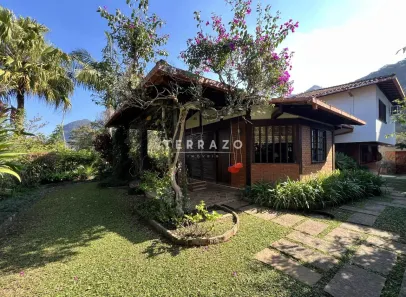 Casa com 4 Quartos à venda, 226m² no Alto, Teresópolis