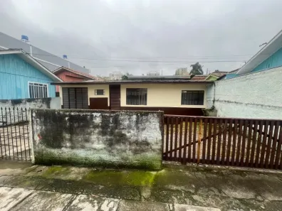 Casa com 1 Quarto para alugar, 35m² no Lindóia, Curitiba
