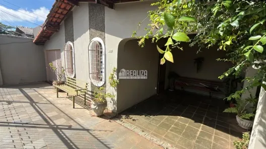 Casa com 3 Quartos à venda, 170m² no Conjunto Frei Eugênio, Uberaba