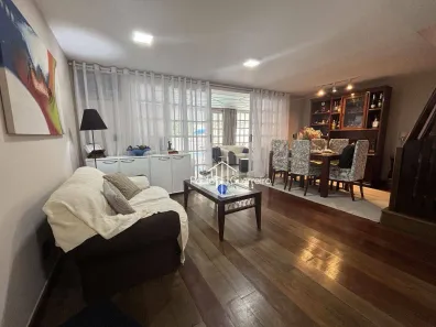 Casa de Condomínio com 4 Quartos à venda, 200m² no Ingá, Niterói