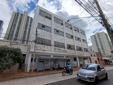 Prédio Comercial para alugar, 2500m² no Vila Seixas, Ribeirão Preto