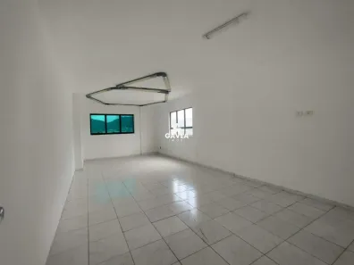 Sala Comercial para alugar, 117m² no Gonzaga, Santos