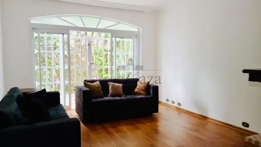 Sobrado com 4 Quartos à venda, 270m² no Jardim Cordeiro, São Paulo