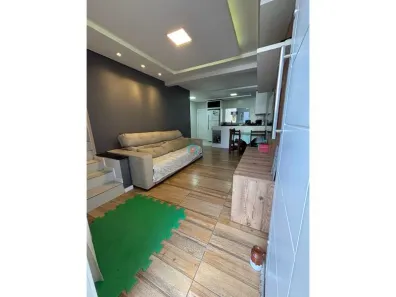 Sobrado com 2 Quartos à venda, 110m² no Guanabara, Joinville