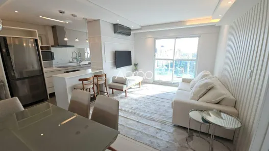 Apartamento com 2 Quartos para alugar, 76m² no Centro, Curitiba