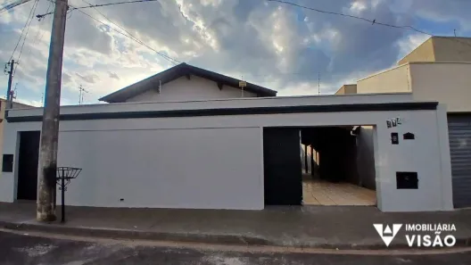 Casa com 3 Quartos para alugar, 122m² no Santa Marta, Uberaba