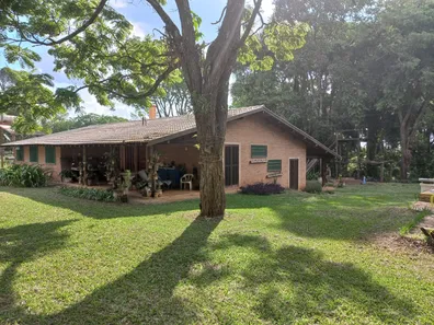 Fazenda/Sítio com 4 Quartos à venda, 375m² no Jardim Guanabara, São Carlos