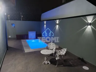 Sobrado com 2 Quartos à venda, 192m² no Piracangaguá, Taubaté