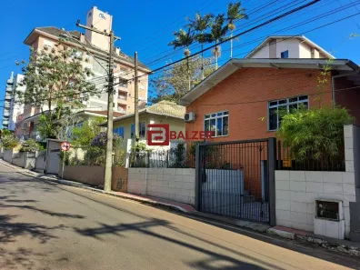 Casa com 8 Quartos à venda, 410m² no Agronômica, Florianópolis