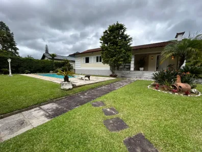 Casa de Condomínio com 4 Quartos à venda, 260m² no Carlos Guinle, Teresópolis