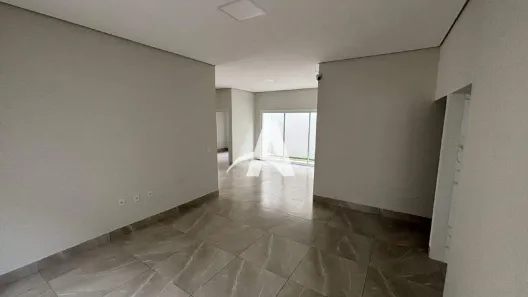 Casa com 3 Quartos para alugar, 240m² no Jardim Karaíba, Uberlândia