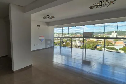 Apartamento com 3 Quartos para alugar, 117m² no Sarandi, Sarandi
