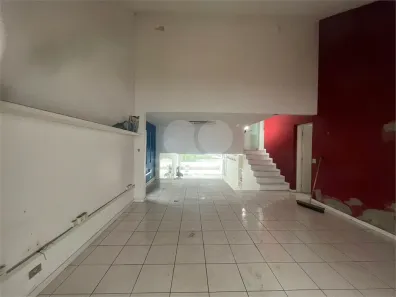 Casa com 3 Quartos para venda ou aluguel, 175m² no Vila Tramontano, São Paulo