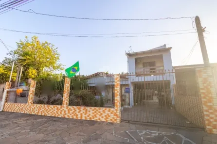 Casa com 3 Quartos à venda, 221m² no Maringá, Alvorada