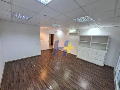 Sala Comercial à venda, 37m² no Vila Gertrudes, São Paulo