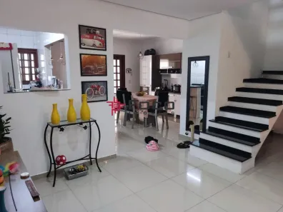 Sobrado com 3 Quartos à venda, 144m² no Loteamento Villa Branca, Jacareí