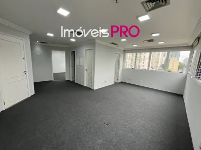 Sala Comercial à venda, 64m² no Santo Amaro, São Paulo