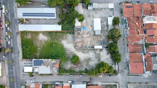 Lote/Terreno para alugar, 1600m² no Itaperi, Fortaleza