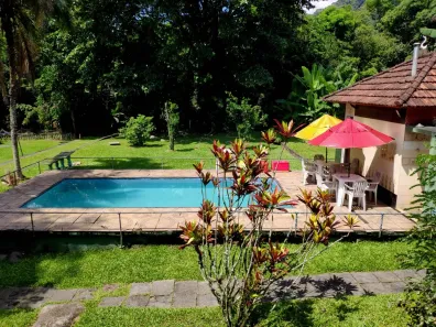 Casa com 5 Quartos à venda, 400m² no Centro, Guapimirim