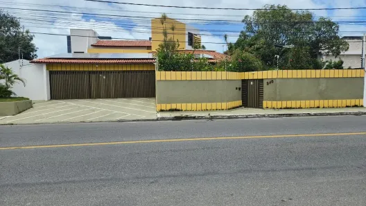 Sobrado com 4 Quartos à venda, 850m² no Coroa do Meio, Aracaju