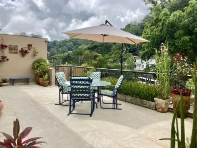 Casa de Condomínio com 2 Quartos à venda, 86m² no Castelanea, Petrópolis