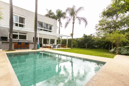 Casa com 4 Quartos à venda, 360m² no Jardim Leonor, São Paulo
