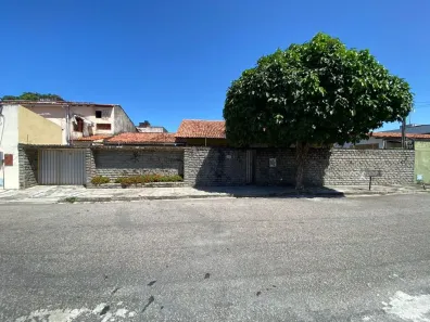 Casa com 5 Quartos à venda, 864m² no Vila União, Fortaleza