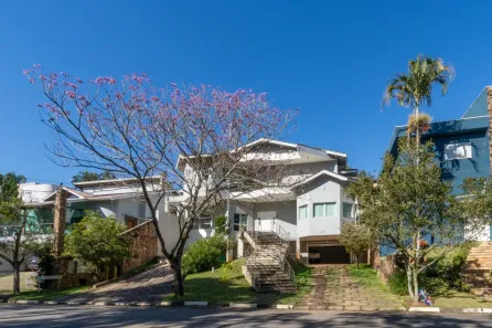 Casa com 5 Quartos à venda, 655m² no Jardim Indaiá, Embu das Artes