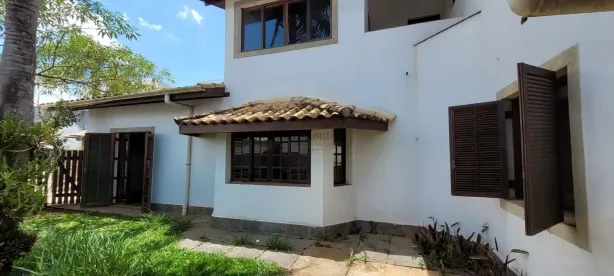 Casa de Condomínio com 3 Quartos para alugar, 377m² no Jardim Caiapiá, Cotia